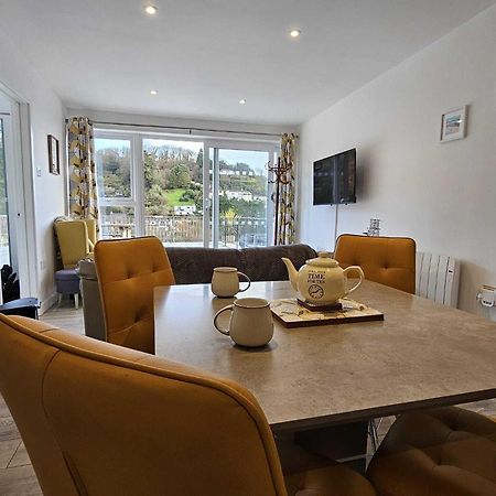 Pet Friendly Sea View Villa Millendreath Looe Exterior photo